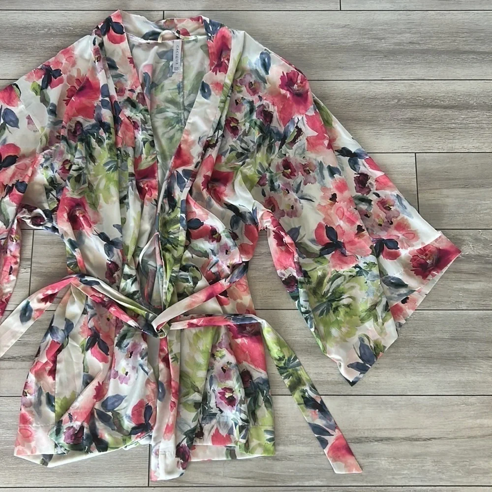 Cacique size 18/20 floral satin kimono robe